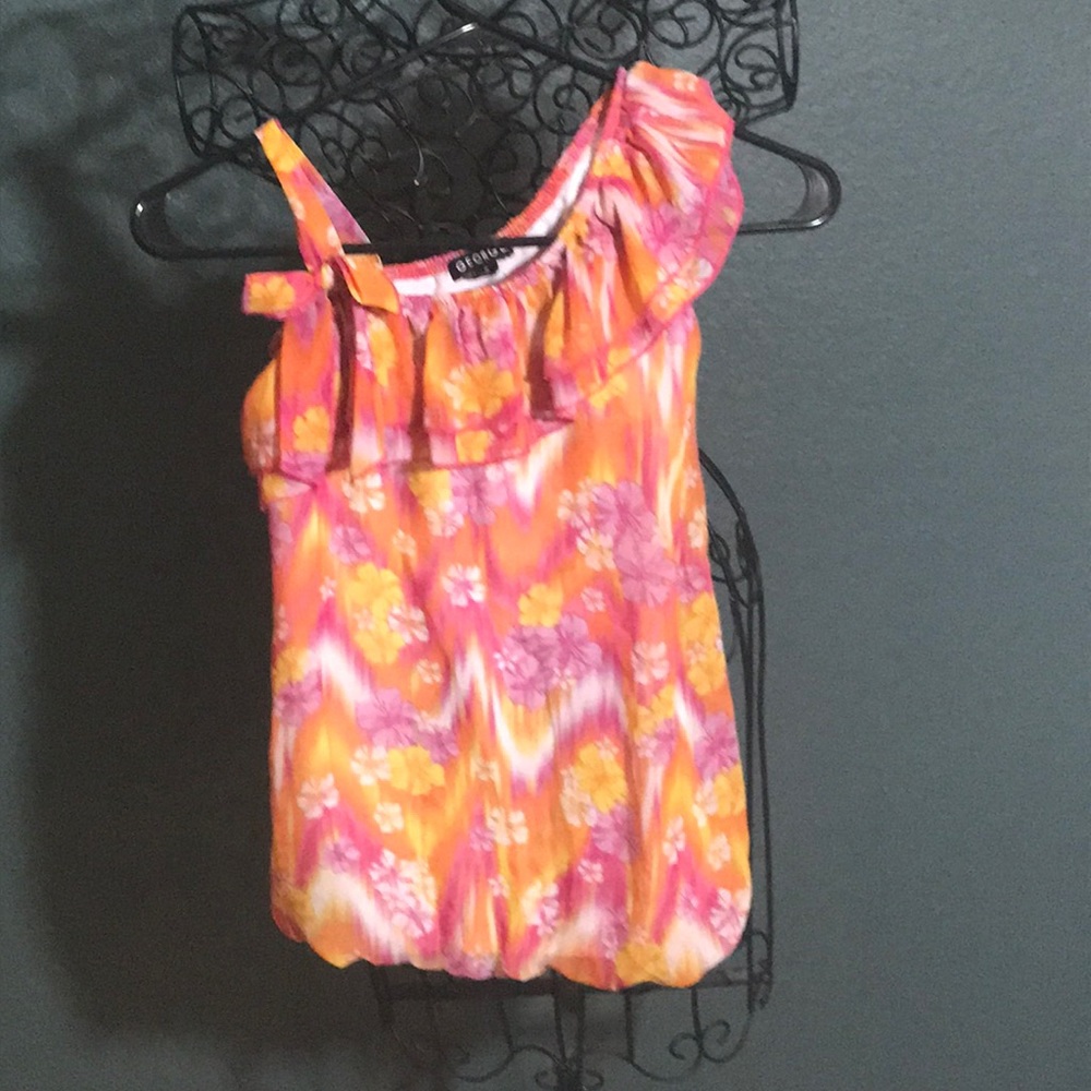 George woman’s floral top